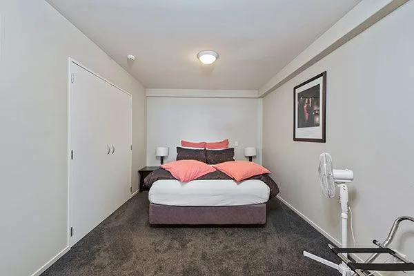 2b second bedroom